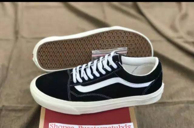 SEPATU43 VANS OLDSKOOL MONO FULL BLACK HITAM POLOS WHITE PUTIH AUTHENTIC ERA SK8