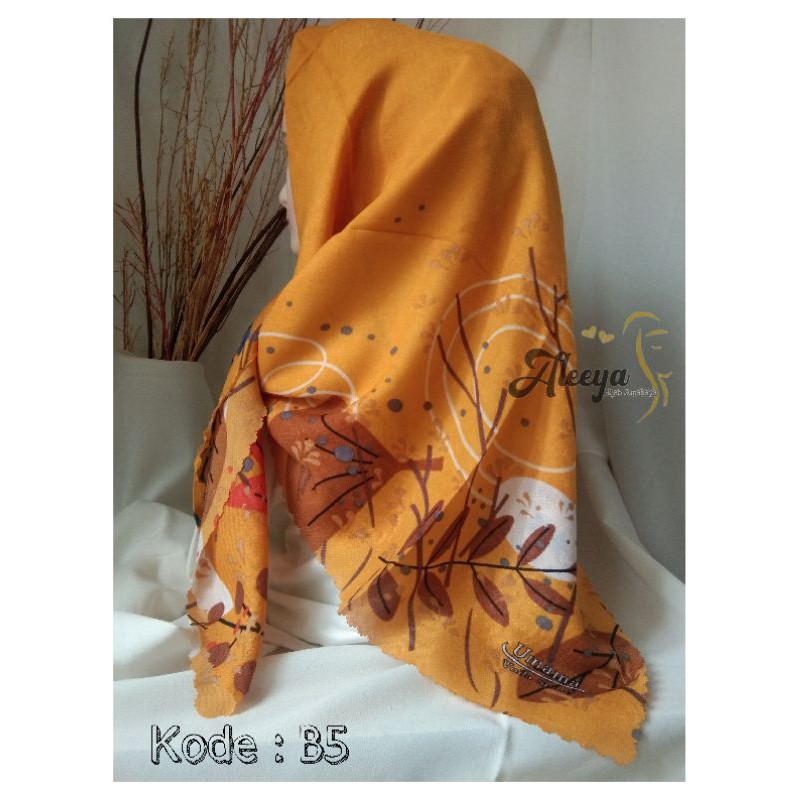 SEGIEMPAT VOILA SPOM LASERCUT BY UMAMA SCARF