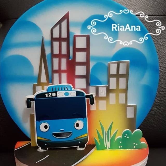 background tayo hiasan kue ulang tahun