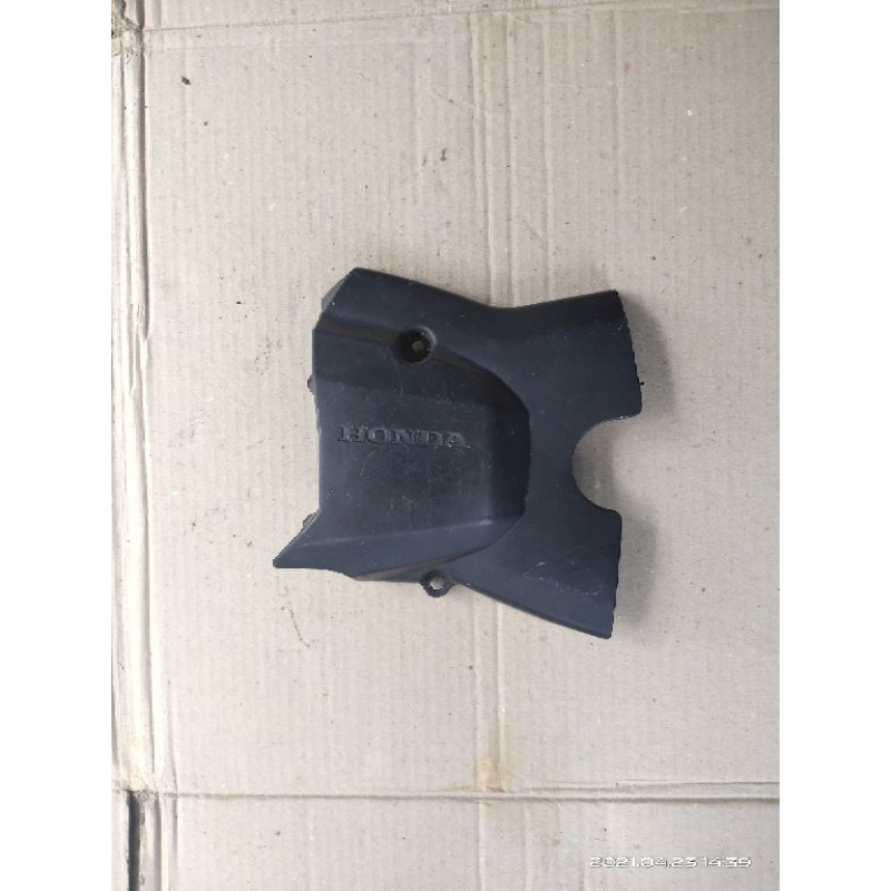 tutup gir cover gear depan honda supra x 125 fi/  blade new fi k41 ori second
