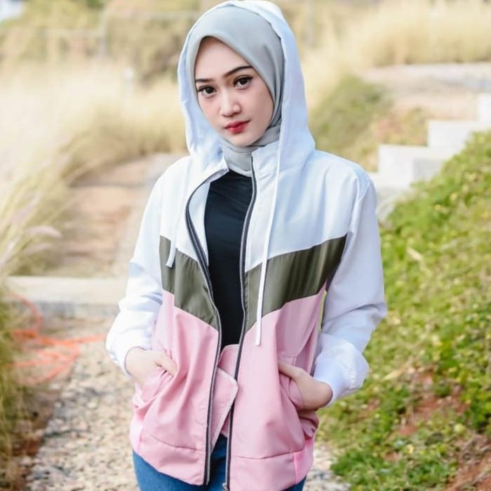 MVP - Yuky Jaket - Jaket Parasut Wanita