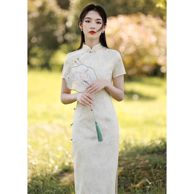 Cheongsam 2022 new style young style improved dress girl bone etching noble little man fashion sprin