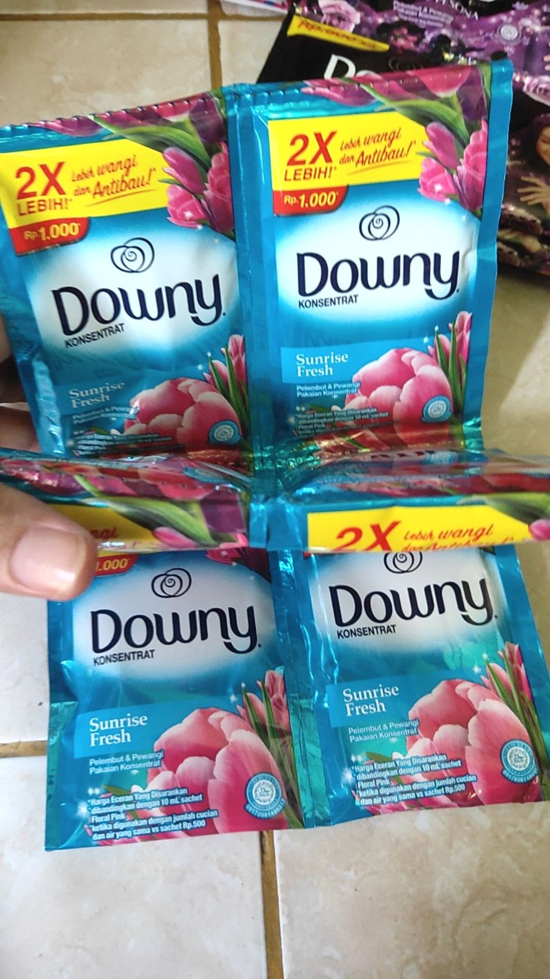 Downy 1000 An Renteng  20 Ml (12 Sachet)