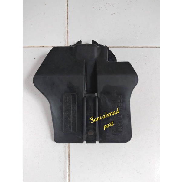 Cover tutu aki tutup accu bagasi revo absolute di jamin ori