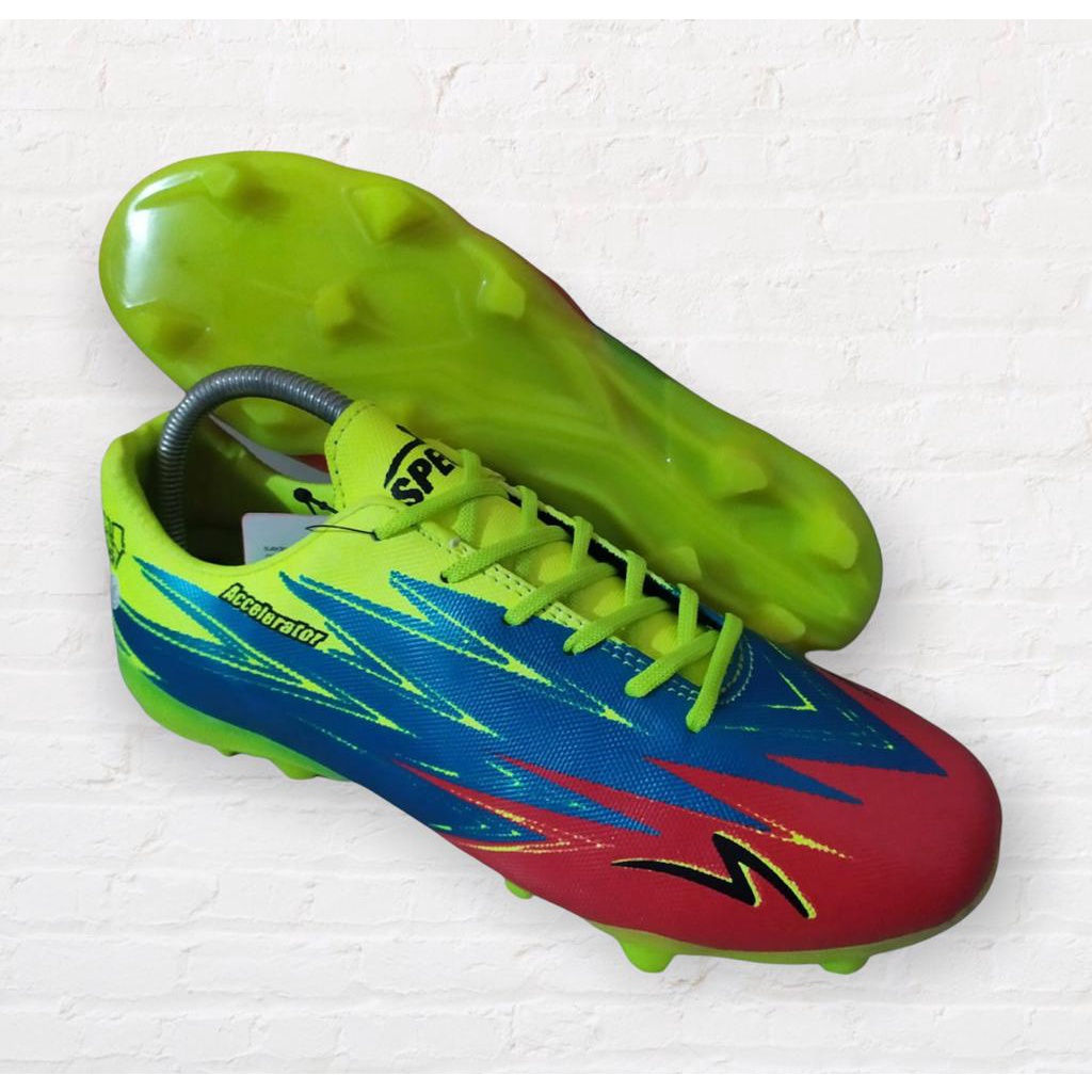 Sepatu Bola dan Tas Sepatu Bola