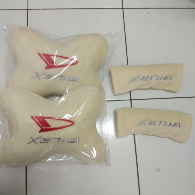 bantal mobil aksesoris interior xenia