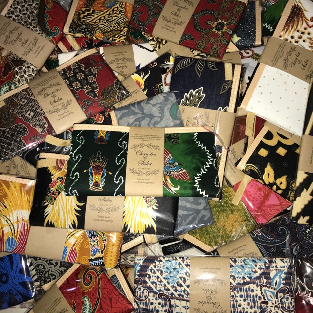 SOUVENIR PERNIKAHN DOMPET BATIK + Kartu ucapan Request melingkar