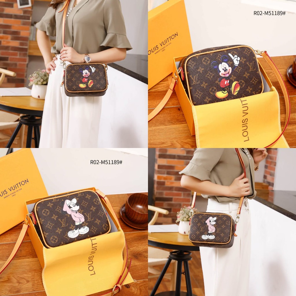 TERBARU ++ TAS WANITA LV Mickey Camera Bag R02-M51189F