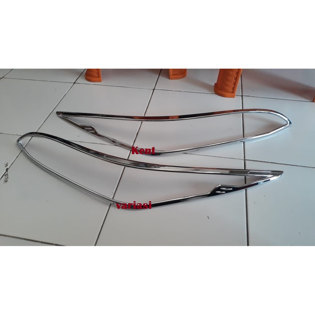 Garnish Lampu Depan All New Fortuner 2020 Chrome