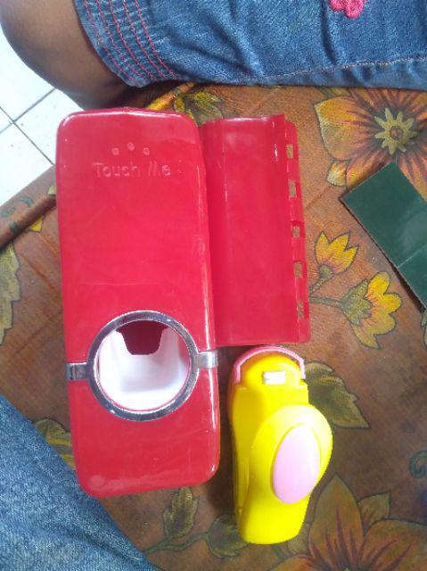 Tempat Sikat Gigi Dan Dispenser Odol Toothbrush Holder Alat Kamar Mandi Perlengkapan Kamar Mandi 060