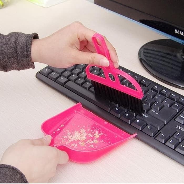 Sapu Kecil untuk Bersih Keyboard Interior Rumah Mobil Meriah