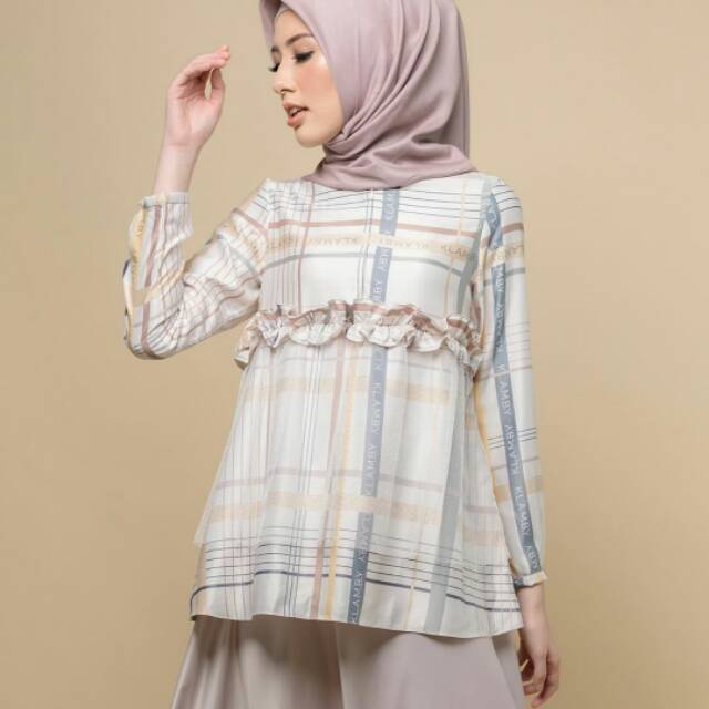 Ananta Blouse Wearing Klamby