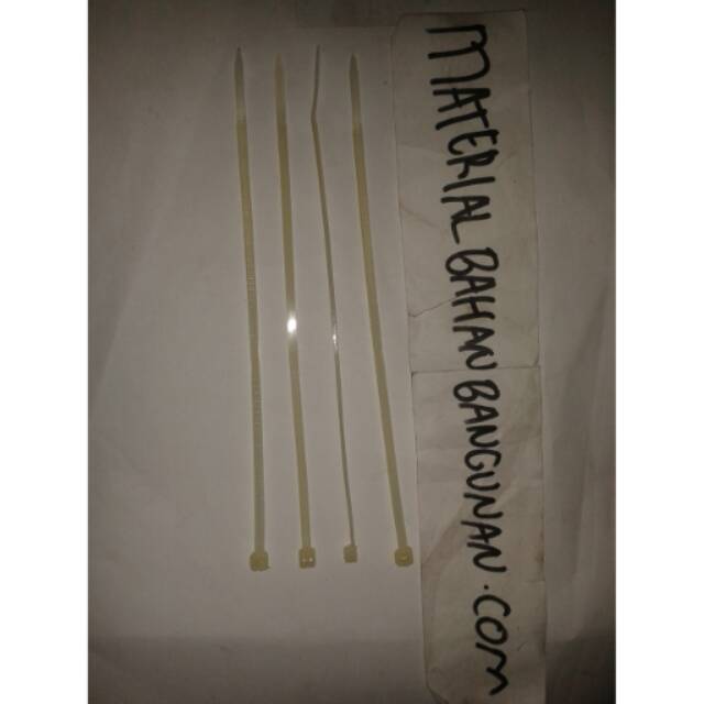 

Kabel / tali warna panjang 180 cm warna putih