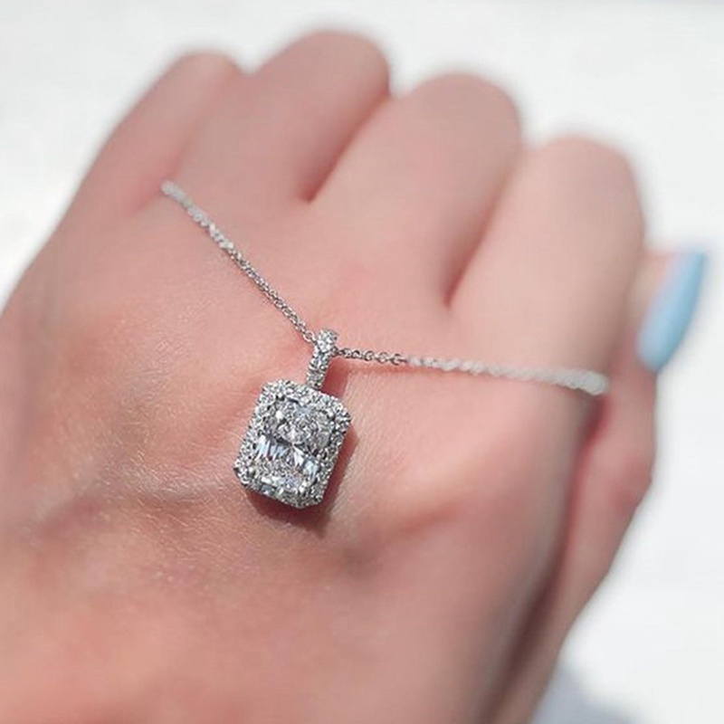 Kalung Liontin Bentuk Persegi Bahan Cubic Zirconia Untuk Wanita