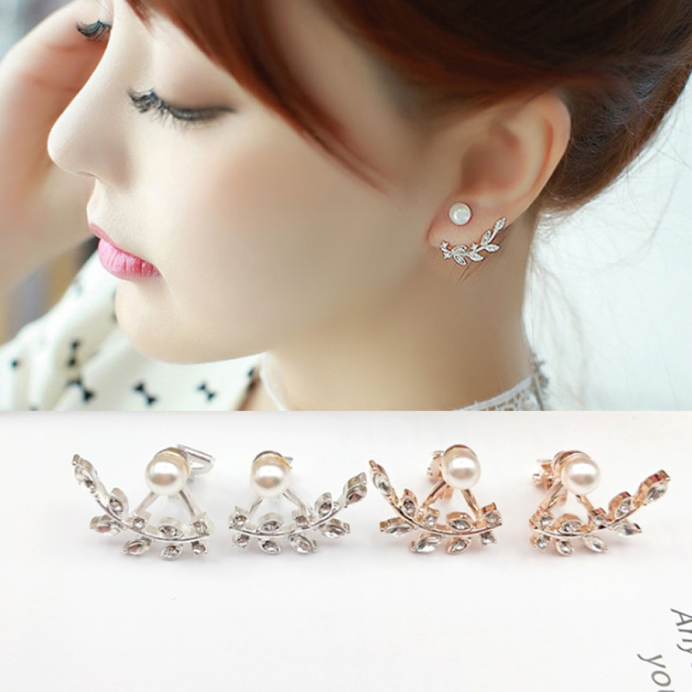 Anting Klip On Wanita Desain Daun Geometri Hias Mutiara + Berlian Imitasi Warna Gold / Silver
