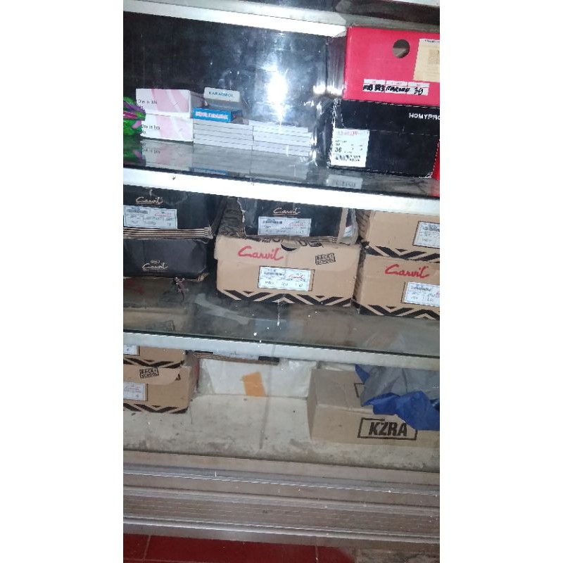 sepatu carvil warna hitam