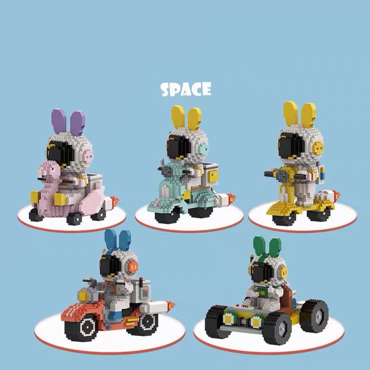 Blok Bangunan Partikel Kecil Miniatur 3d scooter Astronot