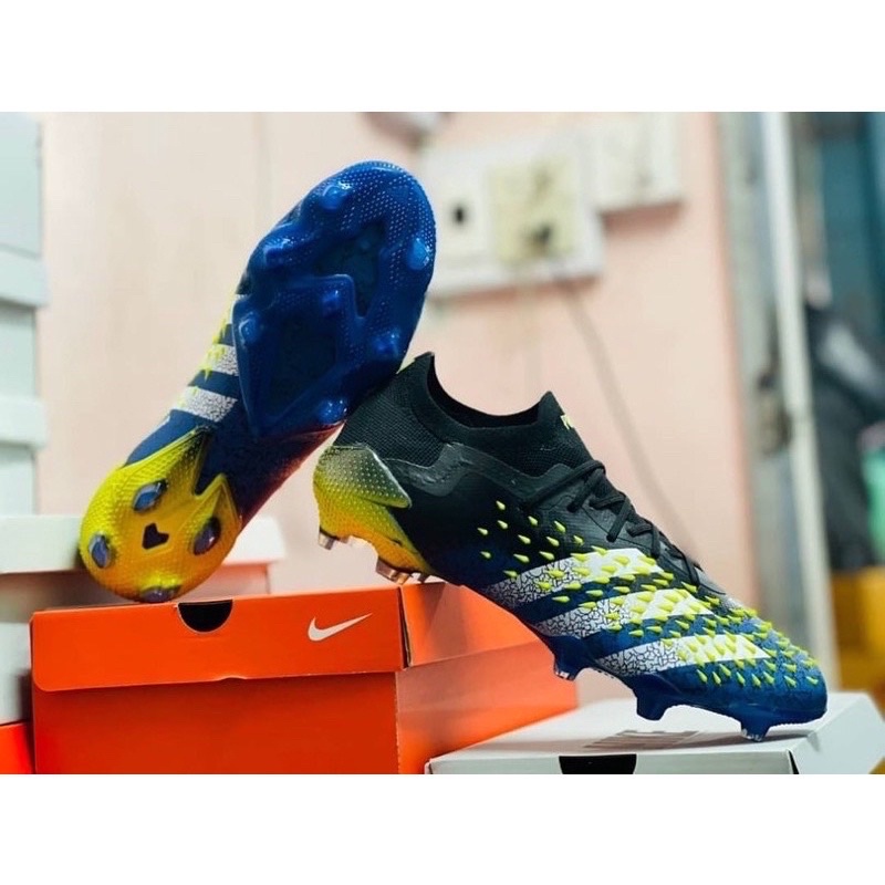 Sepatu Bola Adidas Predator Freak 20.1 Low Superlative Pack