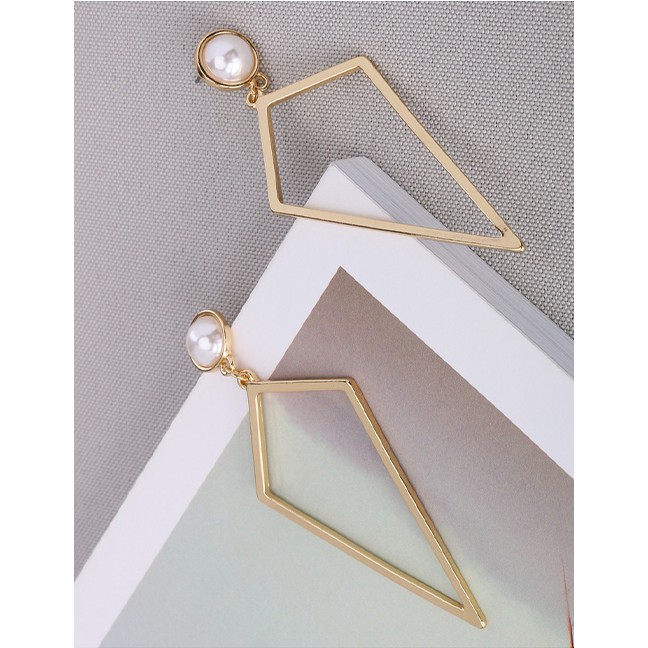 LRC Anting Tusuk Fashion Gold Geometric Pearl Diamond Hollow Earrings F69799