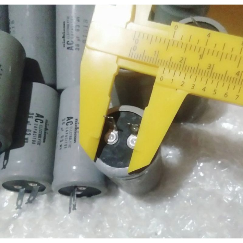 elko.AC ELECTROLYTIC CAPACITOR - 36uf - 63wv