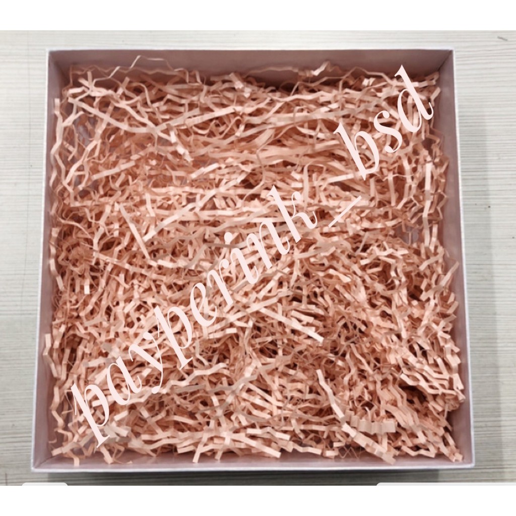 

Shredded paper / kertas potong warna peach pink / crinkle cut 200 gr