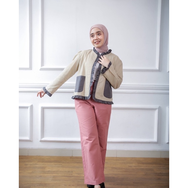 Narumi Outer Cream by Mometa