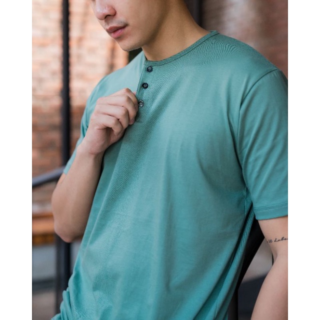 MANLY Kaos Kancing Dusty Green