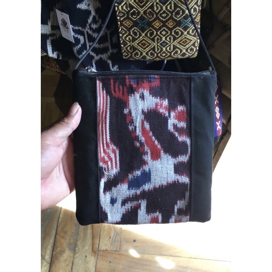 tas hp kain sumba ntt