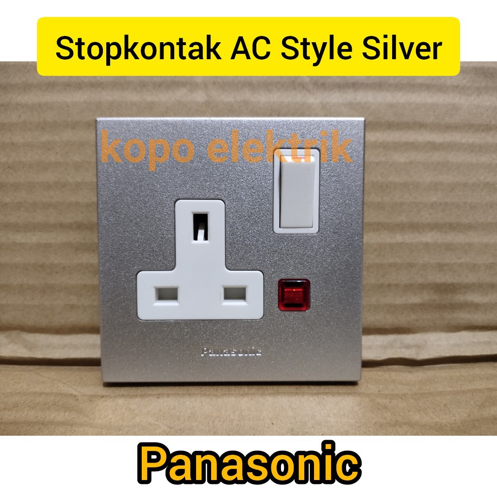 Panasonic Stopkontak AC 3 Kaki Style Silver