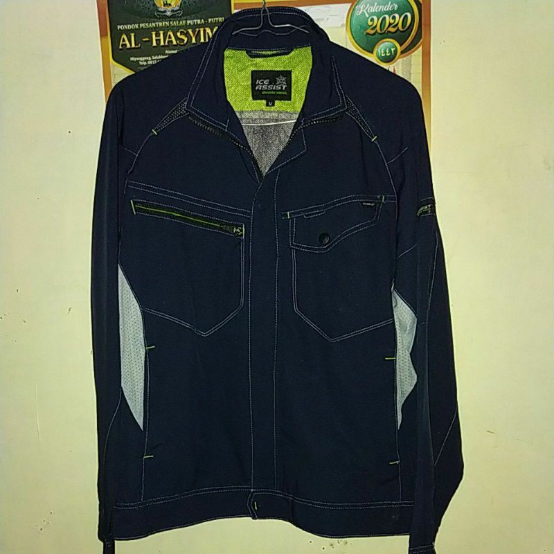 jaket sport cowok navy ice assist