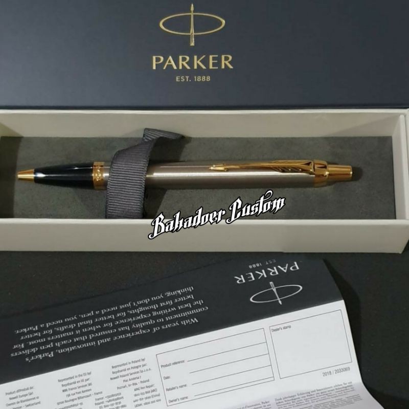 

PULPEN SIGNATURE PARKER ORIGINAL IM BRUSHED METAL BLACK CLIP GOLD GRATIS CUSTOM GRAFIR NAMA ANDA
