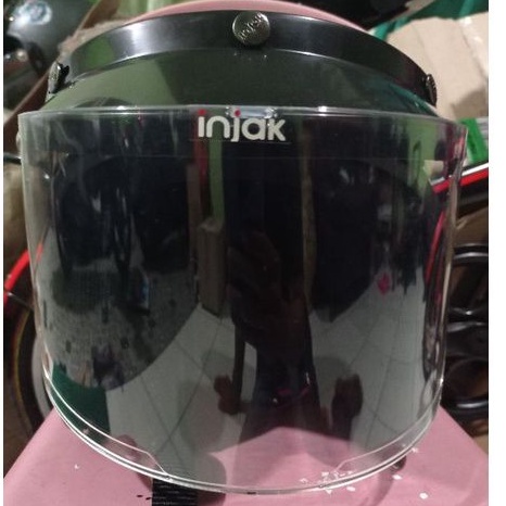 KACA HELM INJAK DATAR