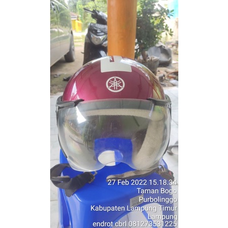 helm yamaha fino merah