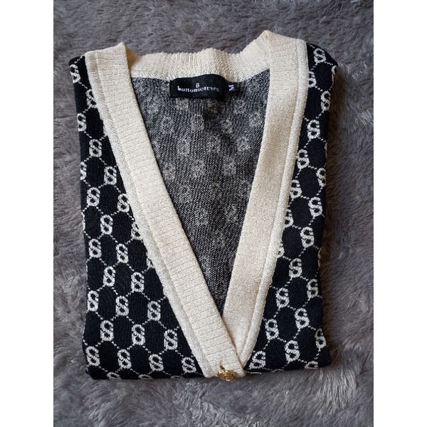 PL Signature cardigan Buttonscarves