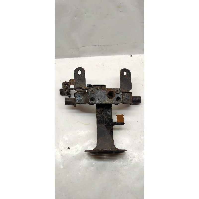breket braket dudukan stopan stoplamp lampu belakang rc 100 set dengan pengait jok original copotan 