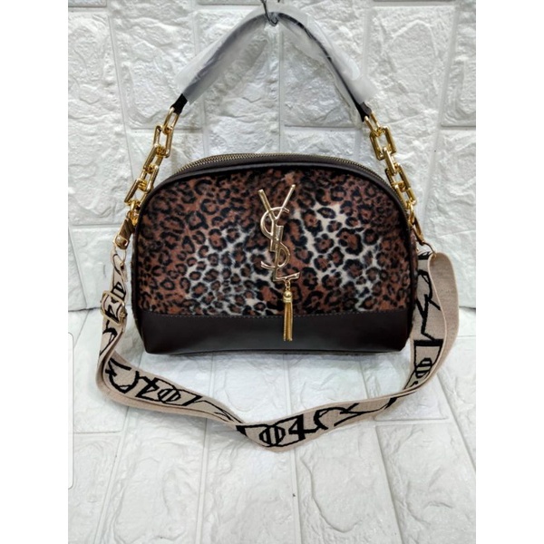 Tas Selempang Leopard Rantai