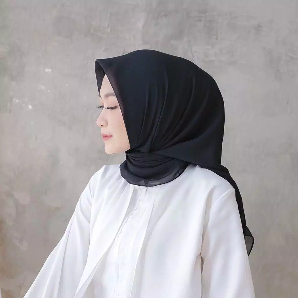 Bella Square Hijab Segi Empat