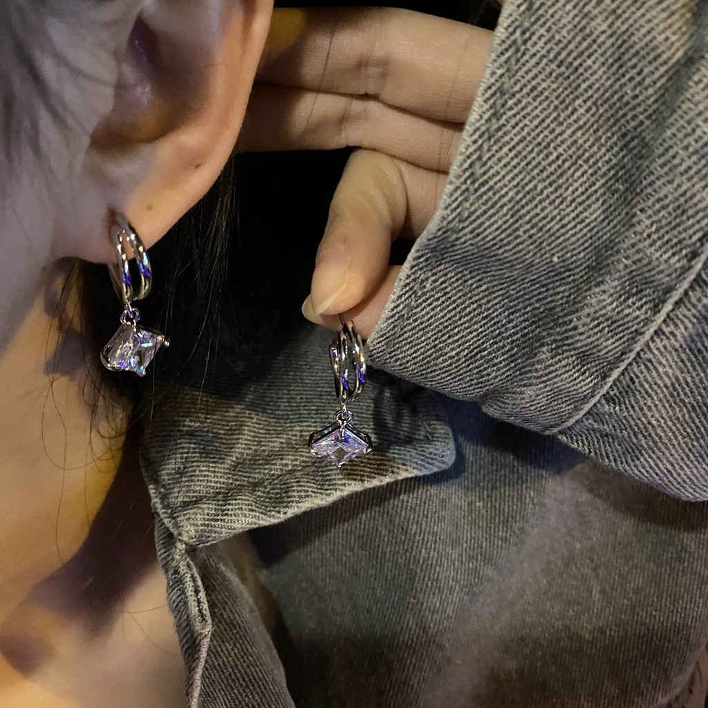 Anting Tusuk Gantung Bahan Metal Hias Zircon Gaya Retrotrendy Untuk Wanita