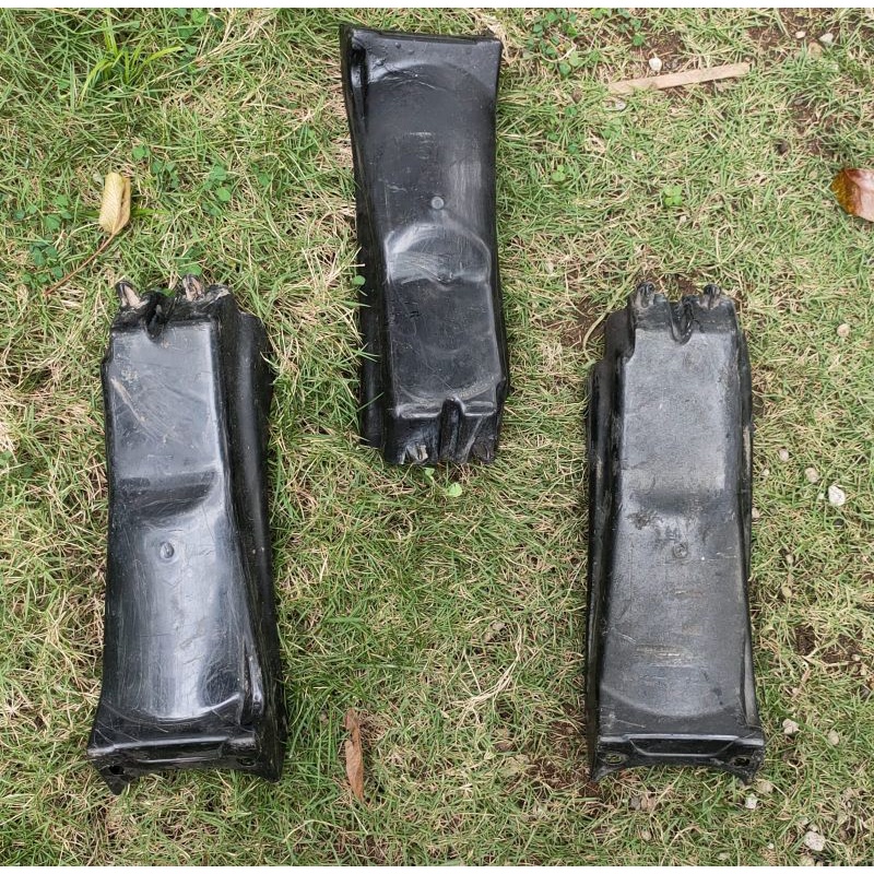 Sambungan spakbor belakang GL100 gl 100 original