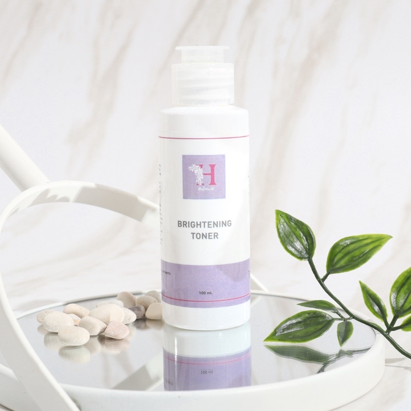 Brightening toner whitening package by Halona.ID