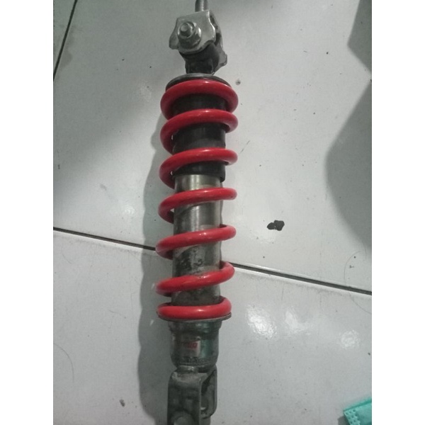 as shock bleket belakang