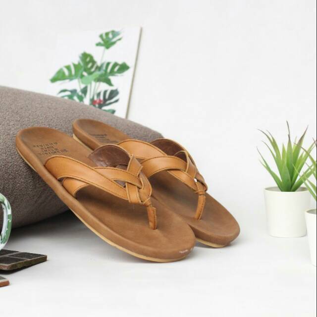 Sendal Pria Slide Goodnes Urban Bahan Kulit Santai Nyaman Jalan Ngemall Sandal Jepit