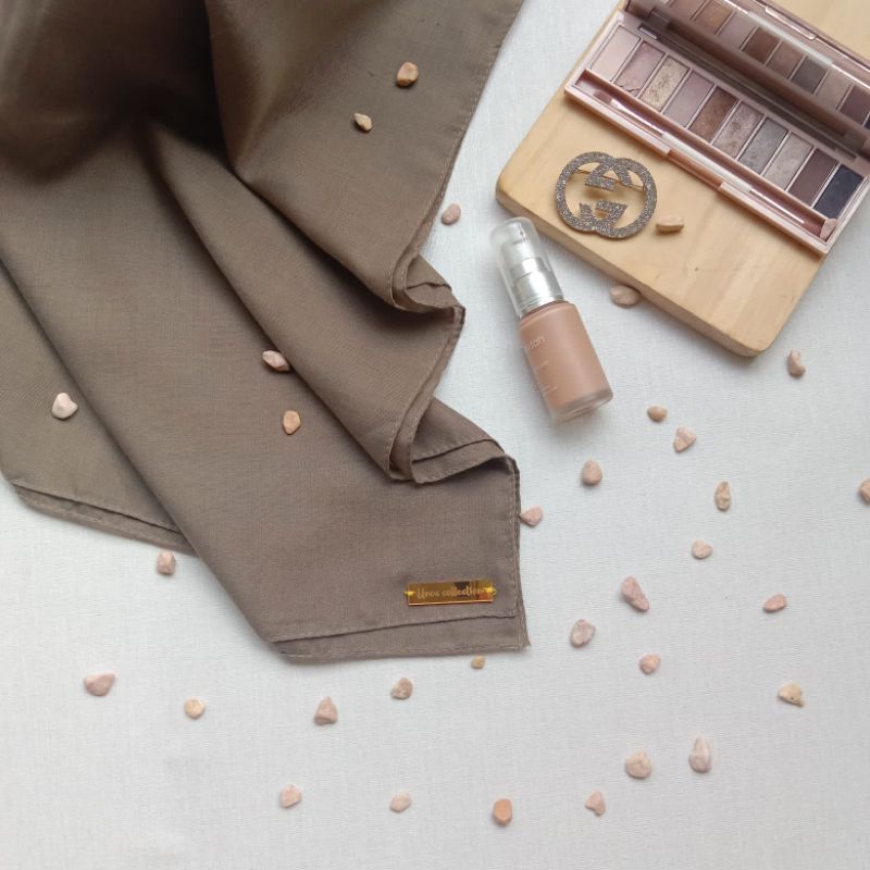 Hijab Segi Empat Paris Premium-taupe
