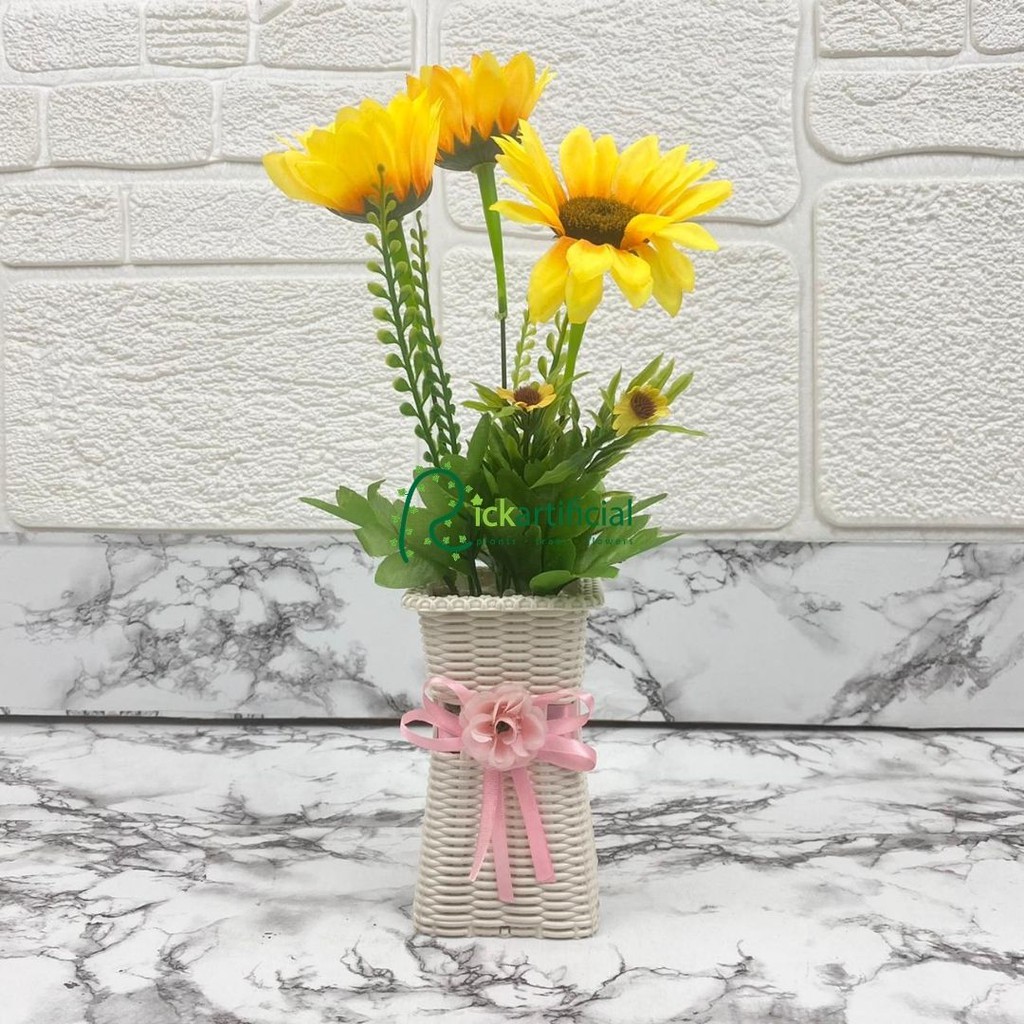 Tanaman Hias Bunga Matahari Kuning Plastik Artificial Pot Rotan Kotak Menara Pohon Pajangan Dekorasi