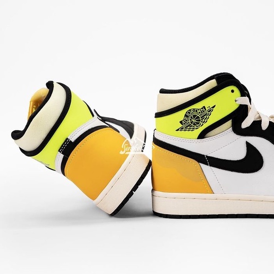 Air Jordan 1 High White Black Volt Gold GS