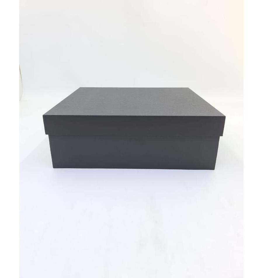 

Baru Hemat Gift box/ hard box/ kotak kado hitam 24x27x9 cm