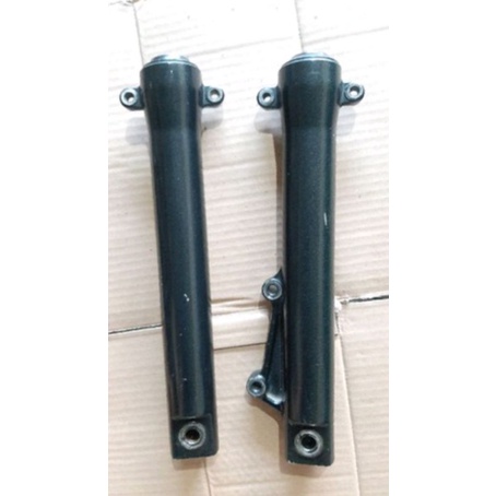 Temukan BOTTOM TIGER MEGAPRO ORIGINAL BOTOM SHOCK SKOK DEPAN TIREV MP PRIMUS HIU LAMA LAWAS ORI