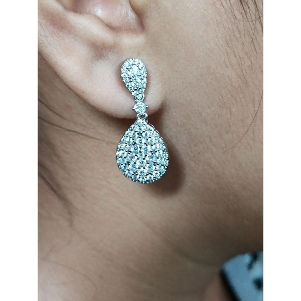 Anting vier  micro diamond, mata kilau,mewah,awet tahan lama, cocok buat yg alergi alloy