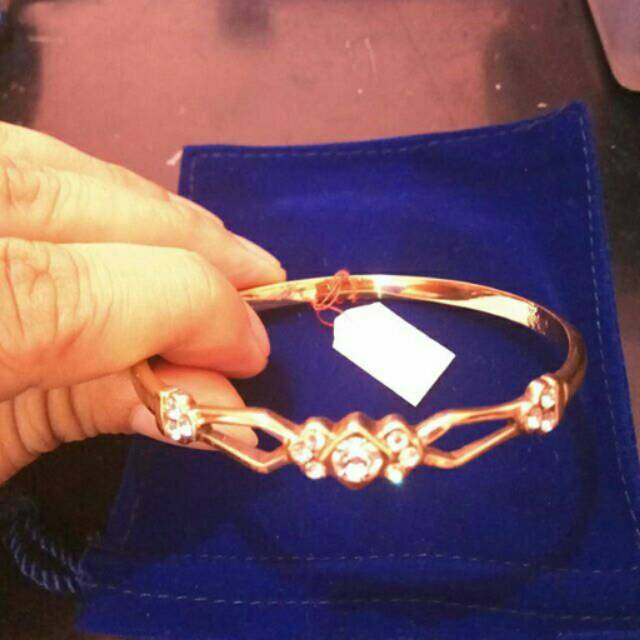 Gelang tangan swasa