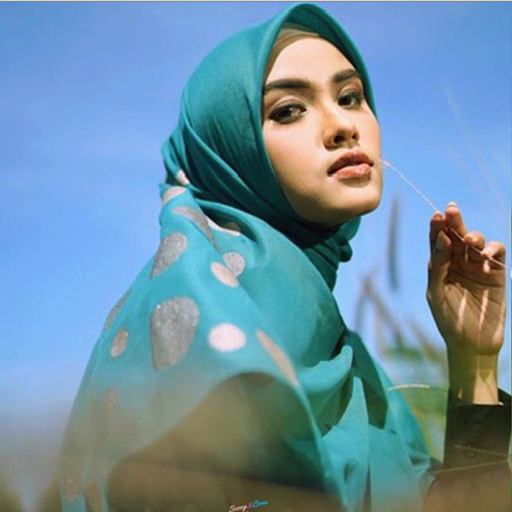 

Glitter Polkadot Series Turqoise Harga: Rp 140.000
